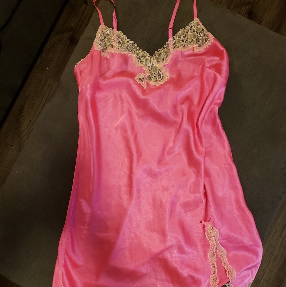 Slip - Picture 2 of 5